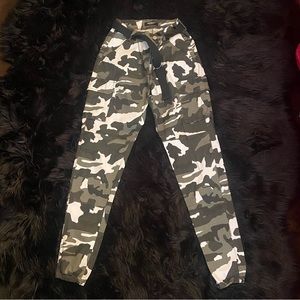 Camo cargo joggers